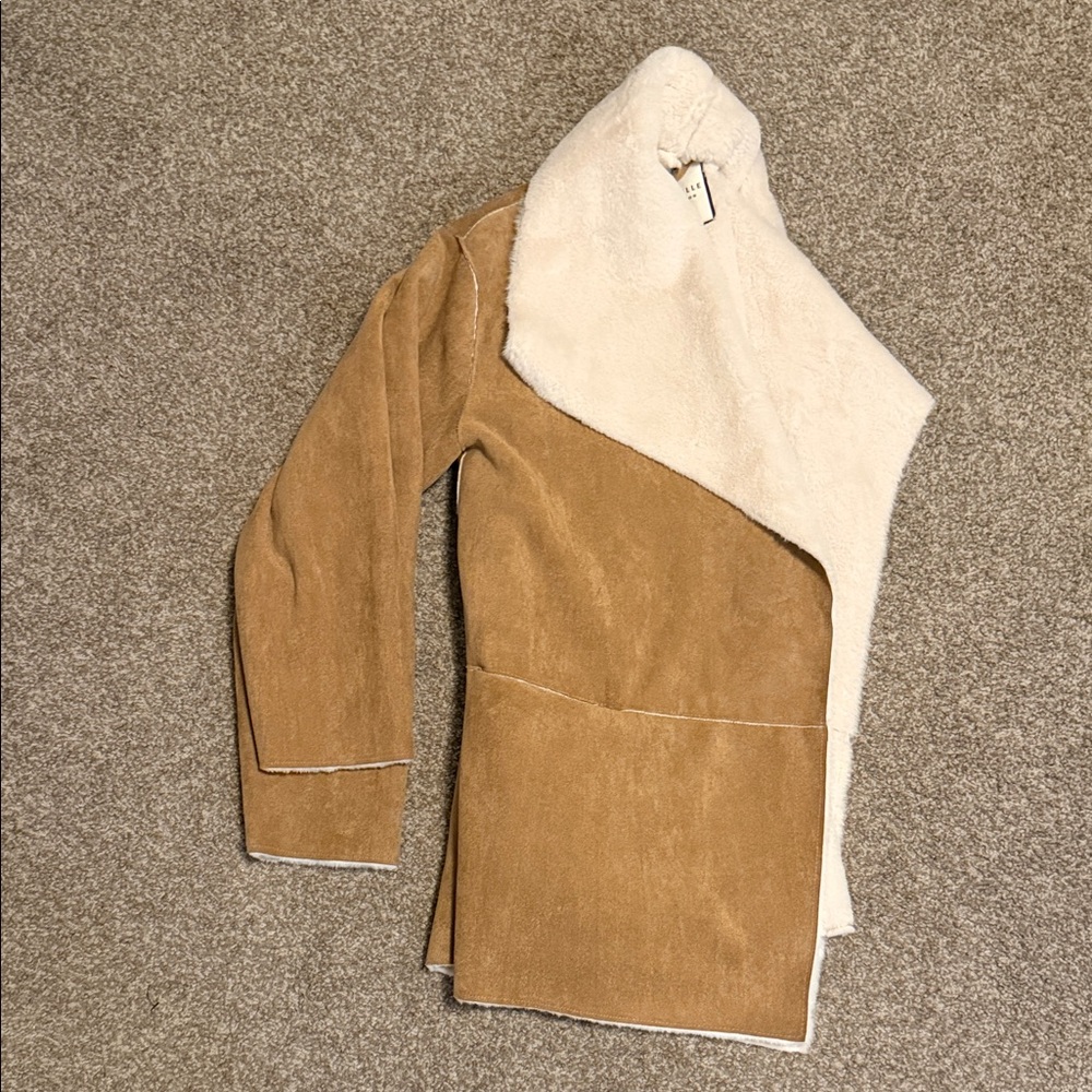 Never worn Bernardo Tan faux Suede fur lined open Jacket with pockets - Picture 5 of 5